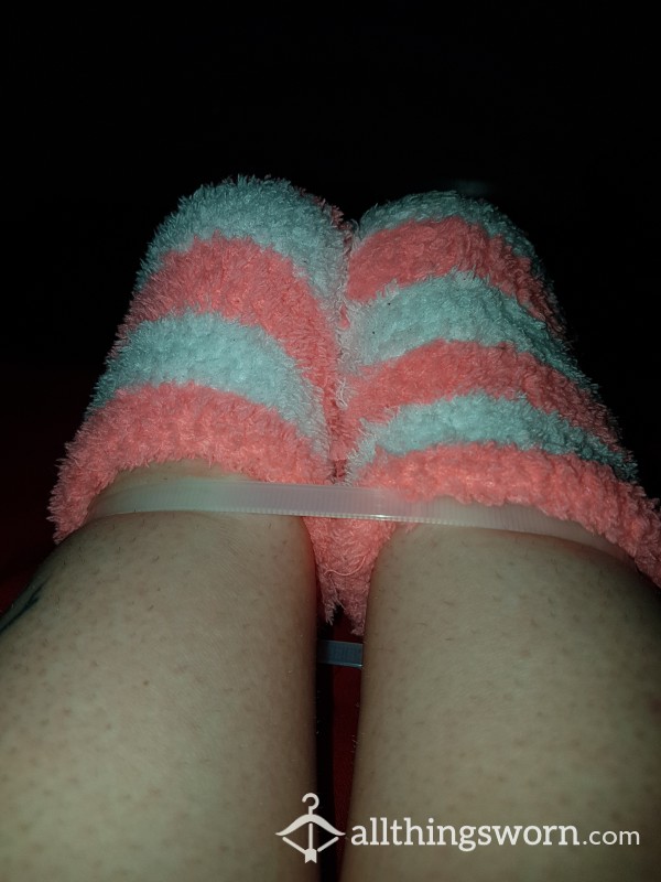 Fluffy Pink Socks & Zipties 🩷🤍🩷🤍