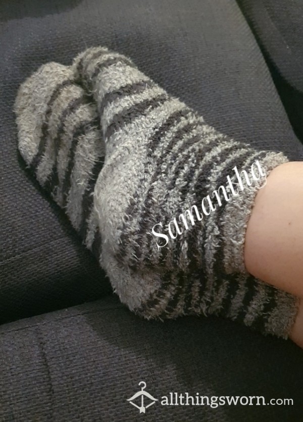 Fluffy Socks Worn For 5 Days, Cum With A One Minute Video Or 2 Digital Pics. You Lucky Boy.