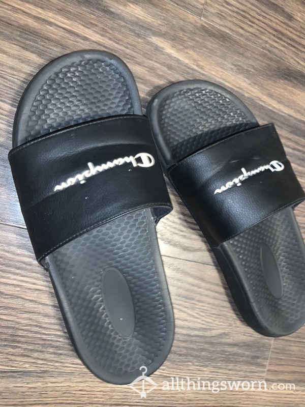 Used Smelly Champion Slippers/Slides