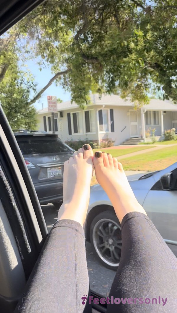 Freeing The Feet On This Road Trip