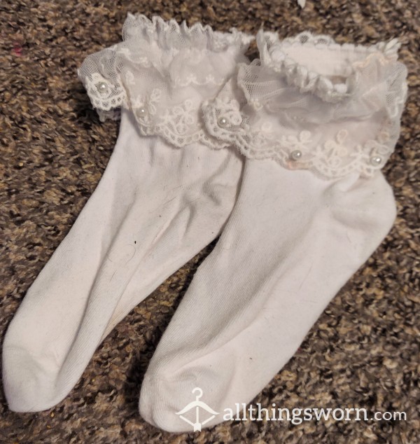 Frilly Socks ✨️Shipping Included ✨️