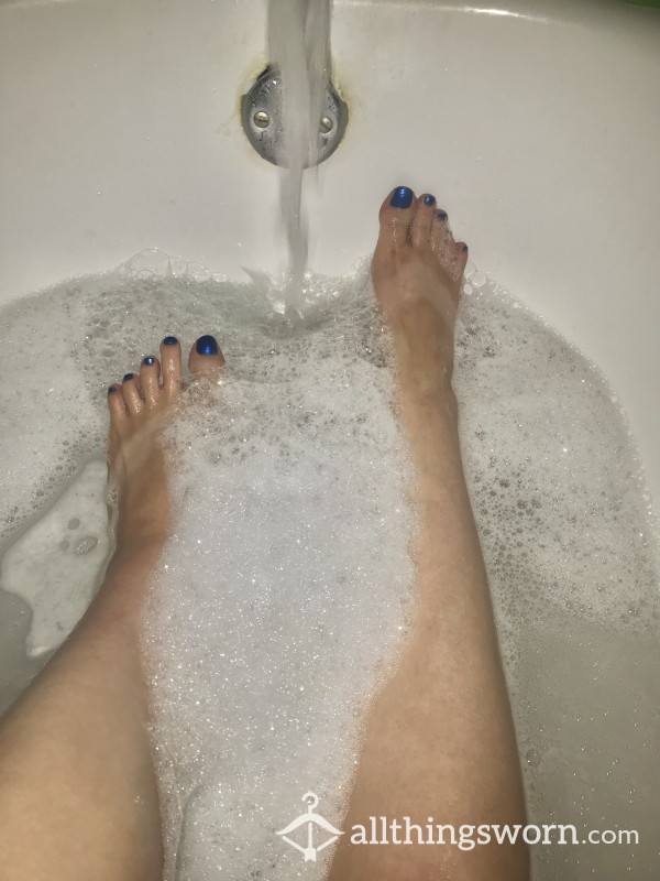 Fun Bath With My Soapy Feet