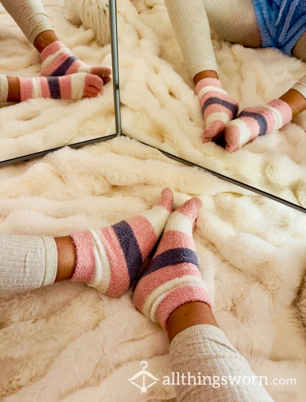 Fuzzy Toe Socks! ☺️😇