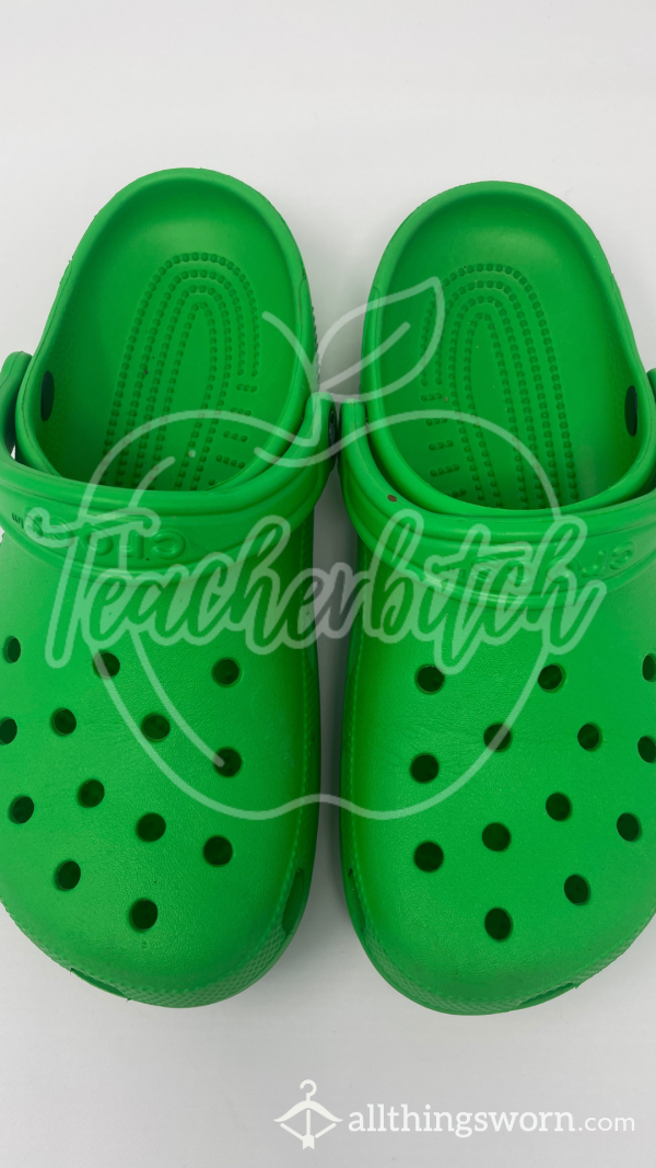 ”Grass Green” Classic Crocs | US Size 8