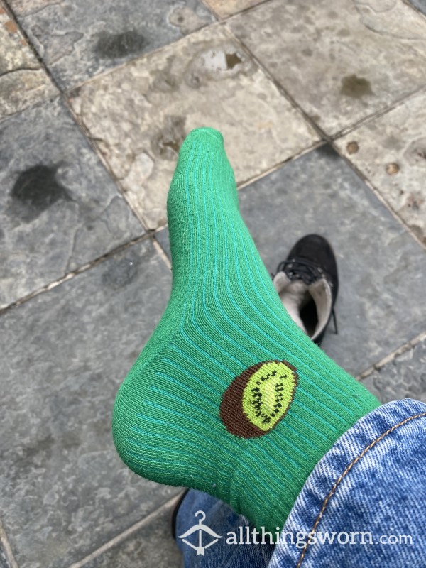 Green Kiwi 🥝 Socks