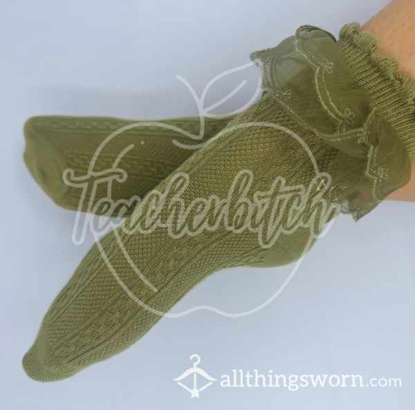 Green Ruffle-Trim Crew Socks
