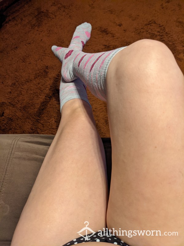 Grey And Pink Argyle Socks With Hearts
