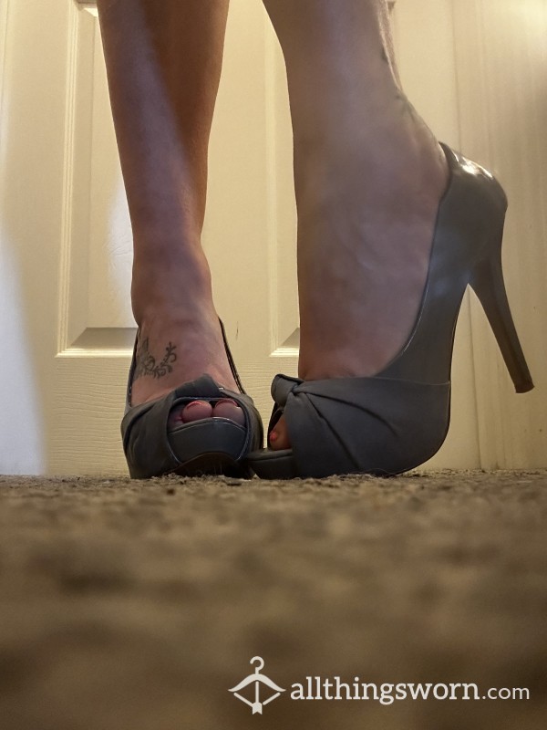 🩶 Grey Peep Toe Heels Size 6 🩶
