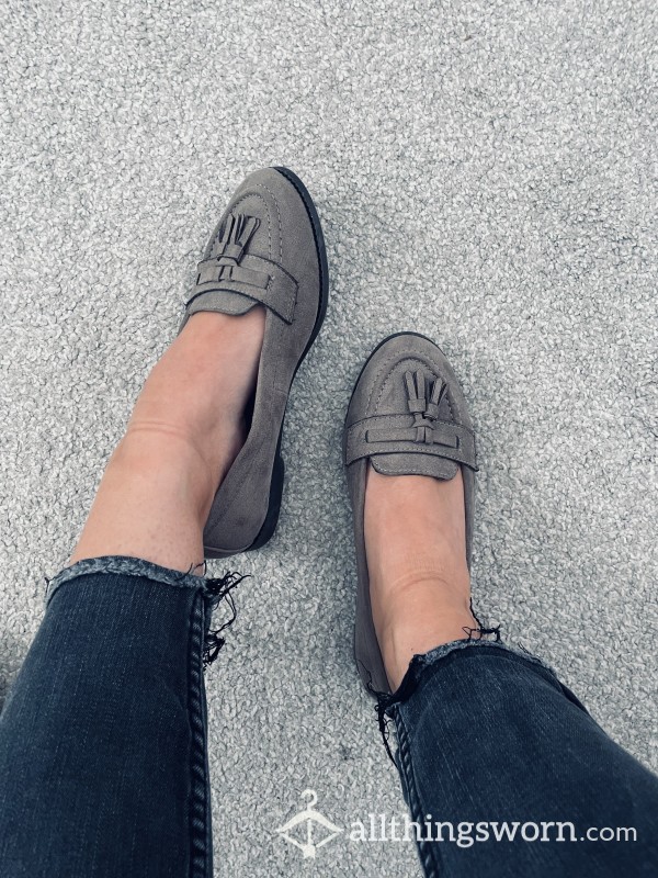 Grey Worn Dolly Shoes 🤍