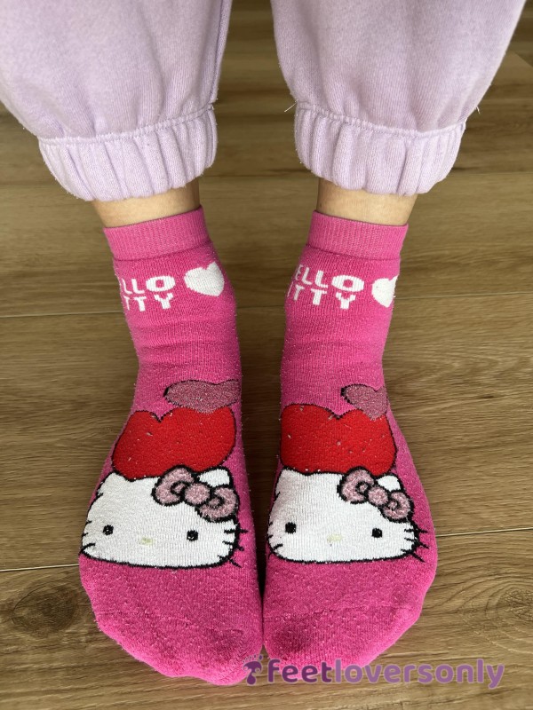 Hello Kitty Chunky Socks 🐱