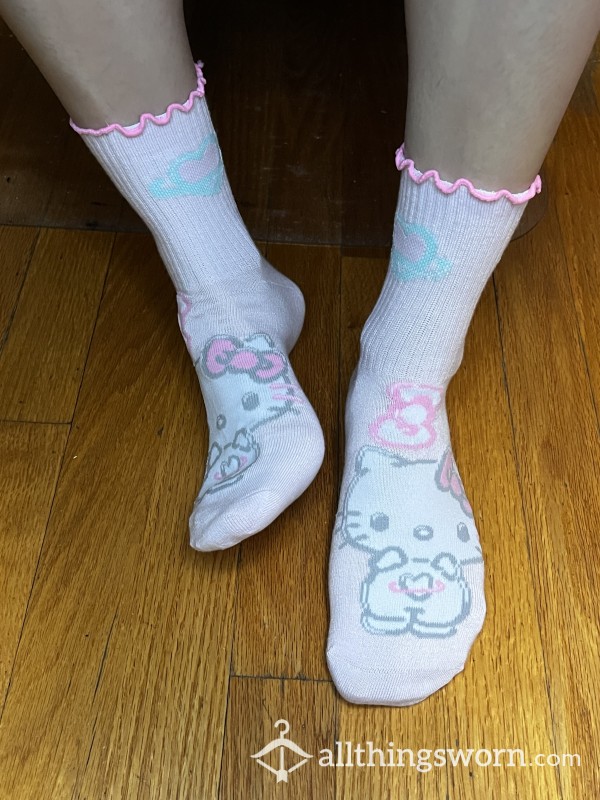 Light Pink Hello Kitty Ruffle Trim Crew Socks