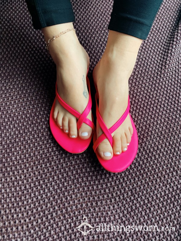 💕Hot Pink 💕 Flip Flops 💕