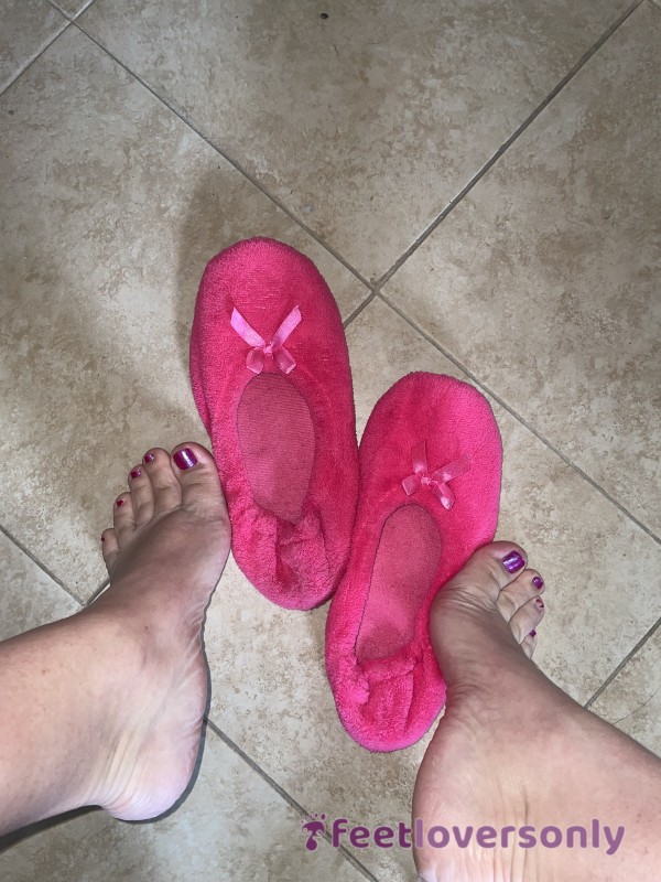 Hot Pink Stinky Smelly Slippers 💖