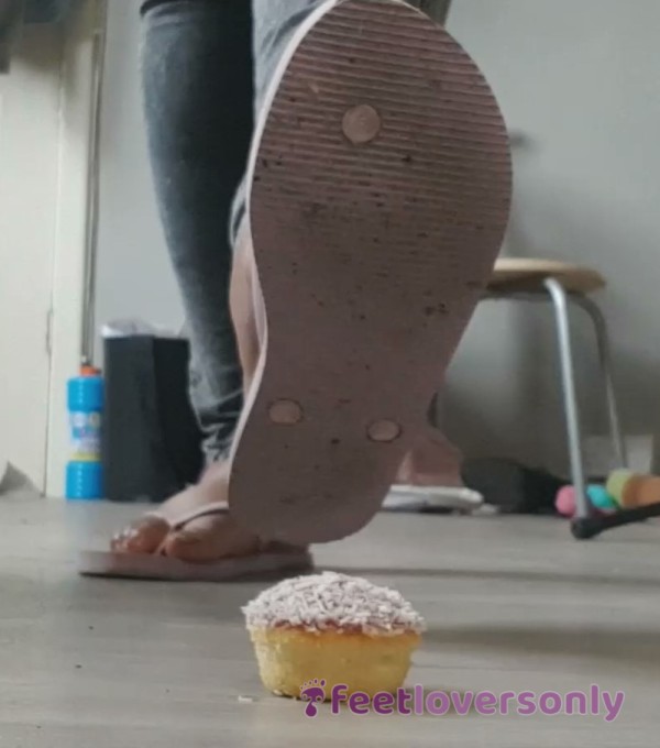 If This Cupcake Was Your Cock And Balls Clip