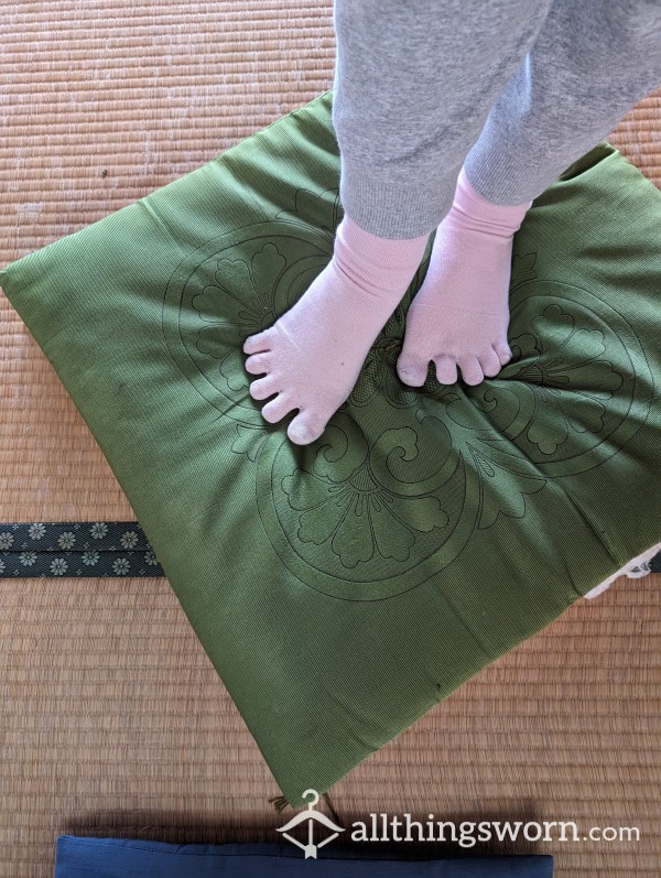 Pink Japanese Five-Toe Socks (Japanese Import)