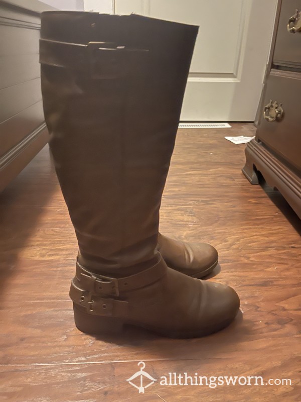 Knee High Boots - US 10