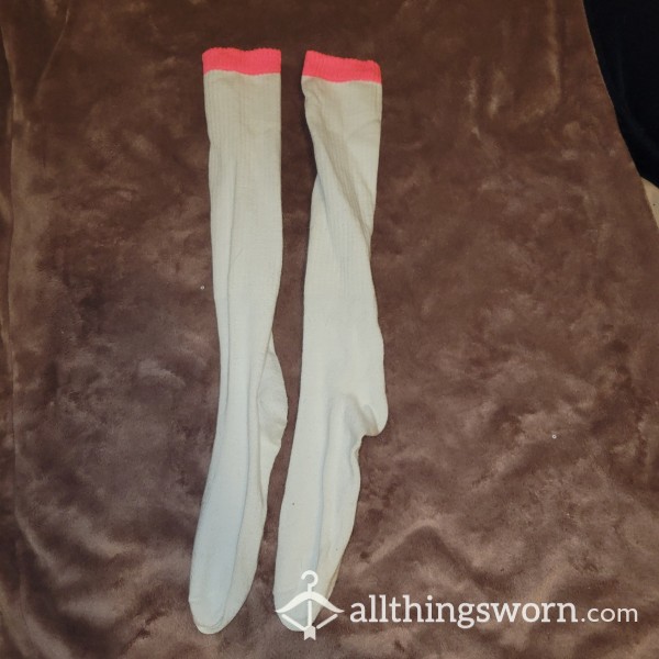 Soft Knee-high White Socks