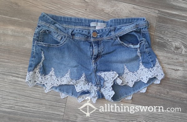 Lace Trim Booty Shorts (well-worn) (size 10) (free US Shipping)