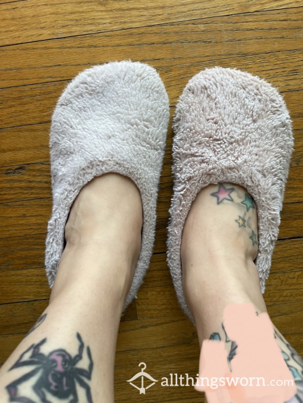 Light Pink Fuzzy Slippers