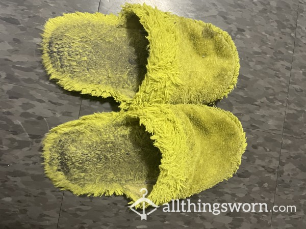 Lime Green Highly Worn Daily Use House Slippers💚