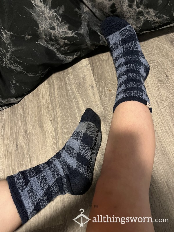 Long Plaid Gripped Fluffy Socks 🤍
