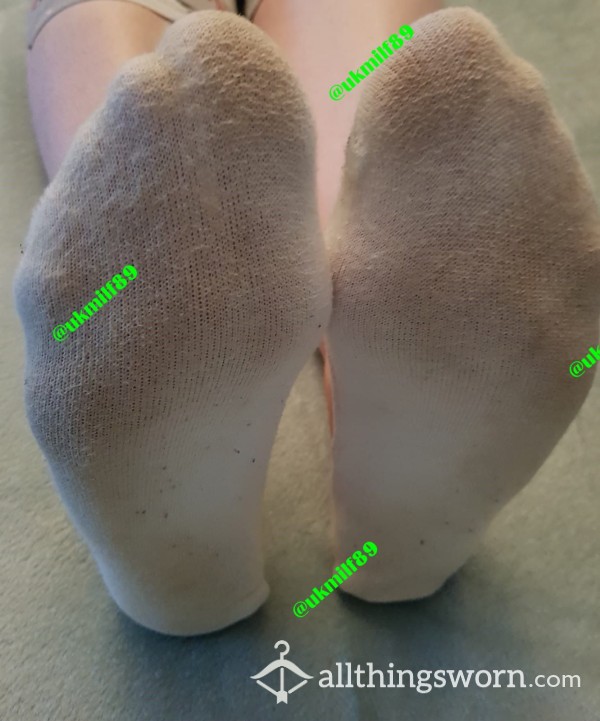 Mummy's Smelly Feet In Socks X5 (slight Watermarking)