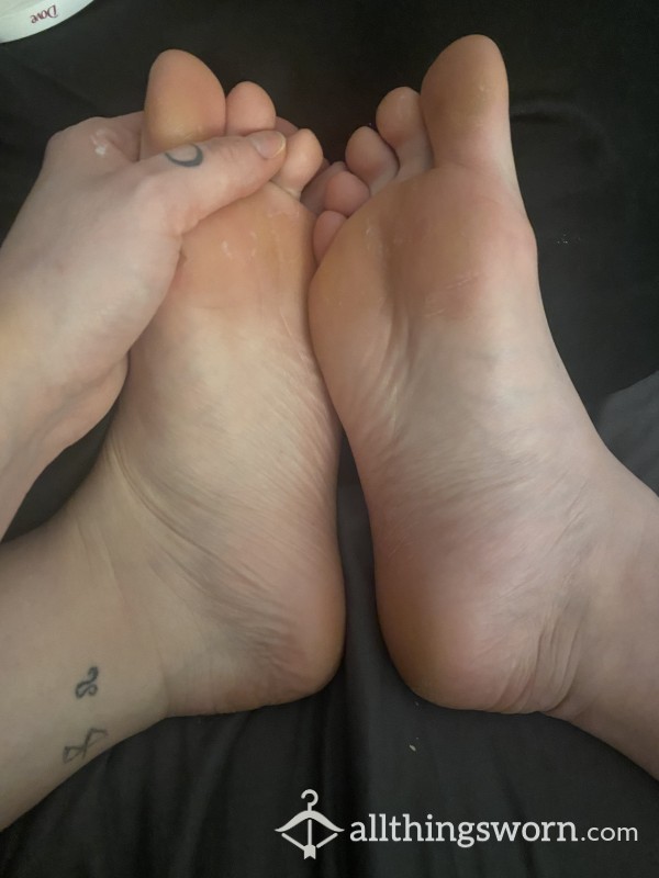 My Painted Toes And Cute Feet