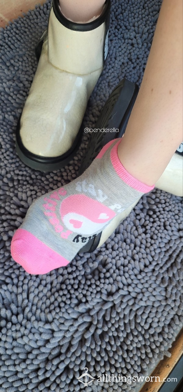 Neon Yin-Yang "Stay Positive" Smelly Ankle Socks