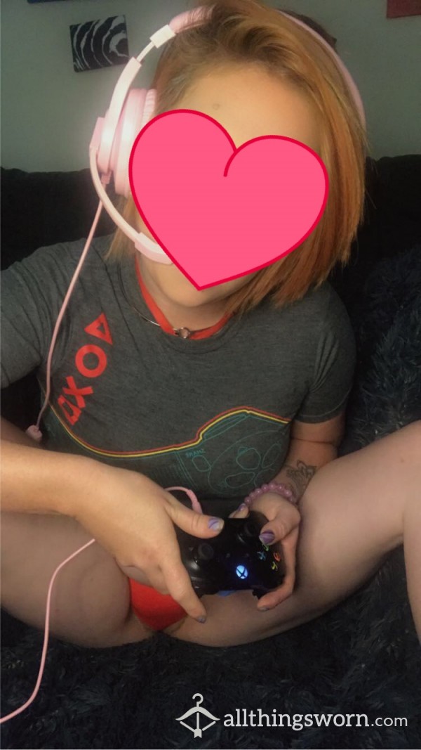 Nude Gaming Set / Face Reveal