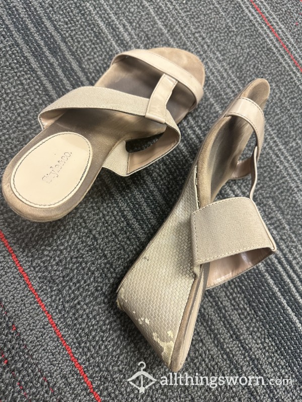 Nude Office Wedges