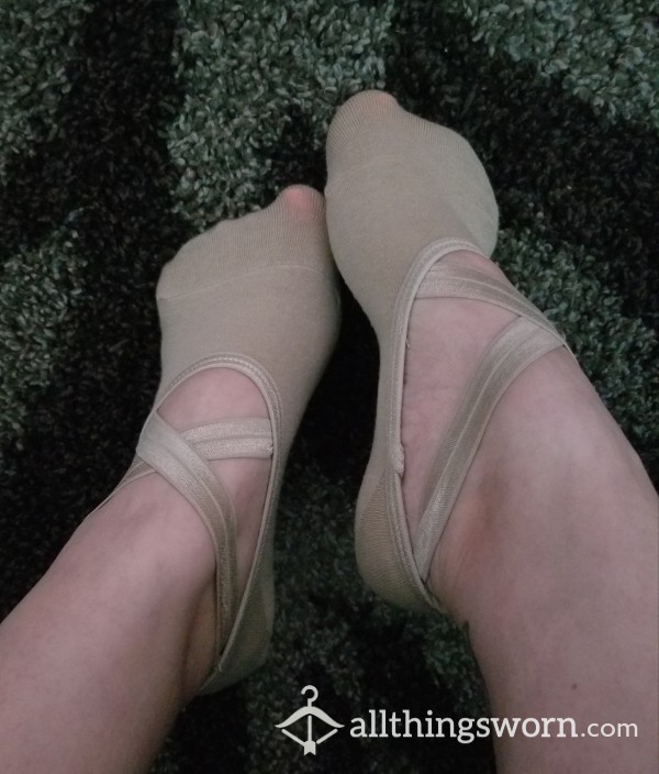 Nude Yoga Ballet Socks