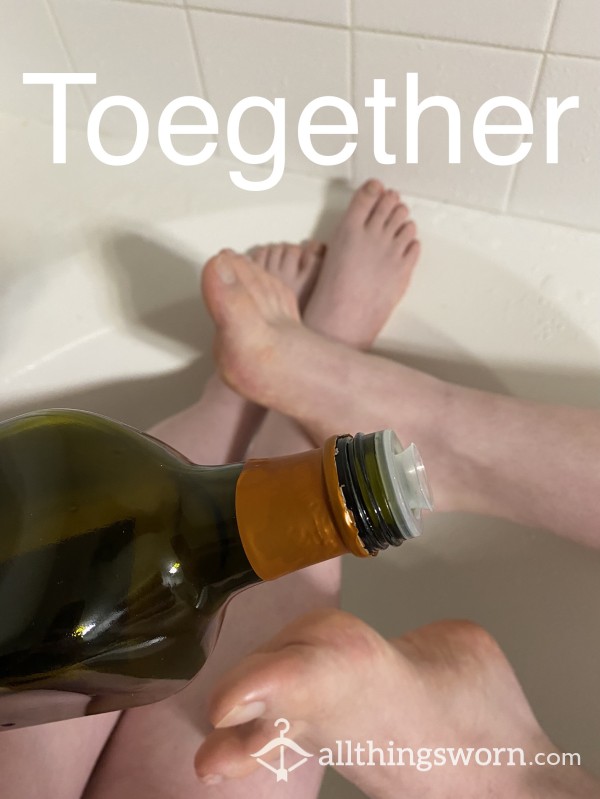 💦🦶 Oiling Up Toegether 🦶💦