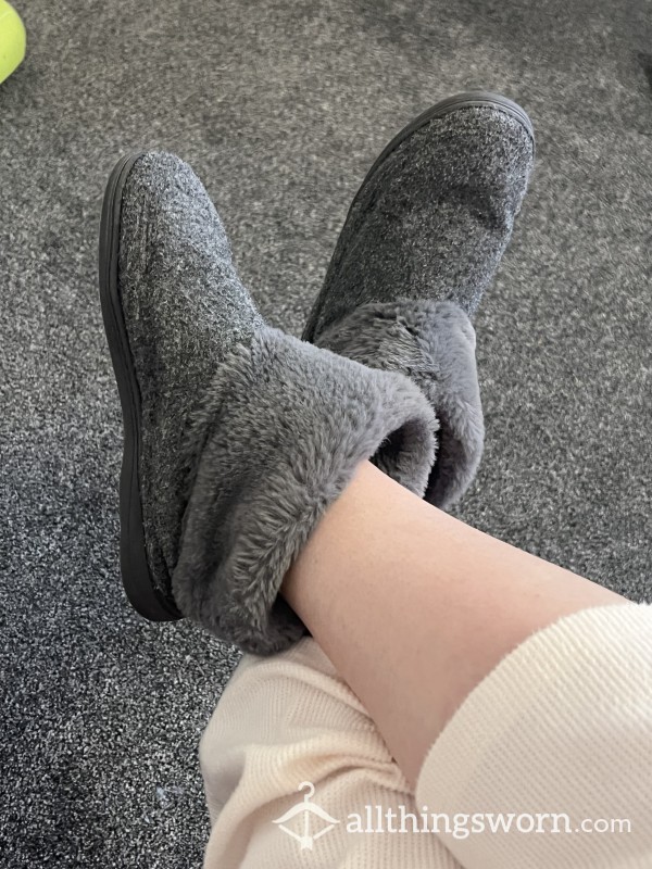 VERY SMELLY!! - Old And Thick Grey Ankle Slipper Boots - Well Worn