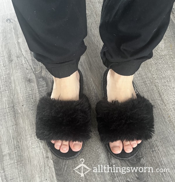 🐺 Old Fake Fur Slippers