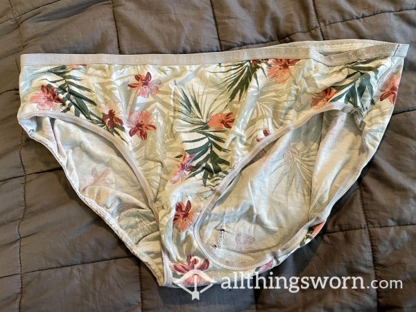 Very Old Floral Patterned Cotton Hipsters With Hole In Ass