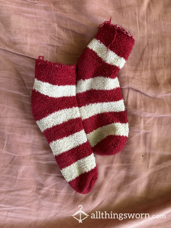 ❅ Old Santa Fuzzy Socks ❅