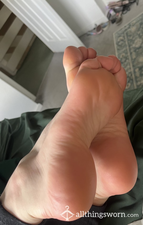 One Foot Pic