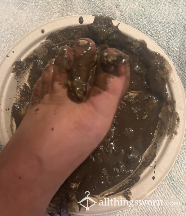 One Minute Of Me Squishing 🥭 Mangos In Mud With My Feet
