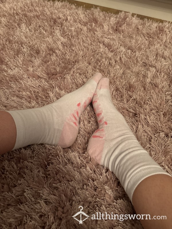 Worn Patterned Sole Ankle Socks