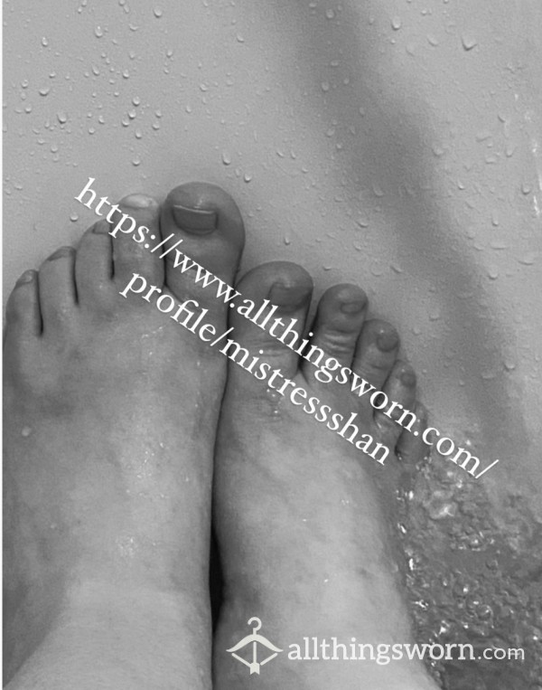 Photo Set - Soaking Feet In Bath Set 2
