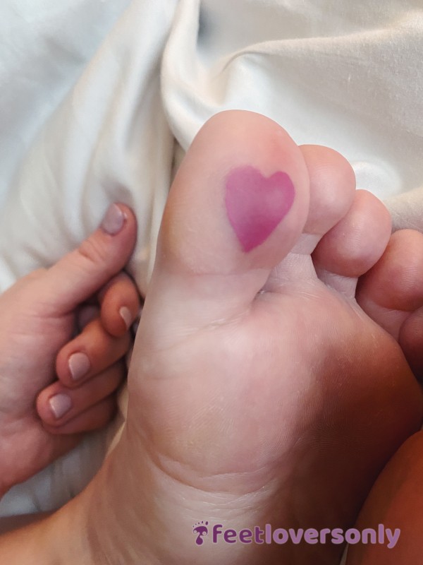 6 Pictures Of My Feet And... Heart!