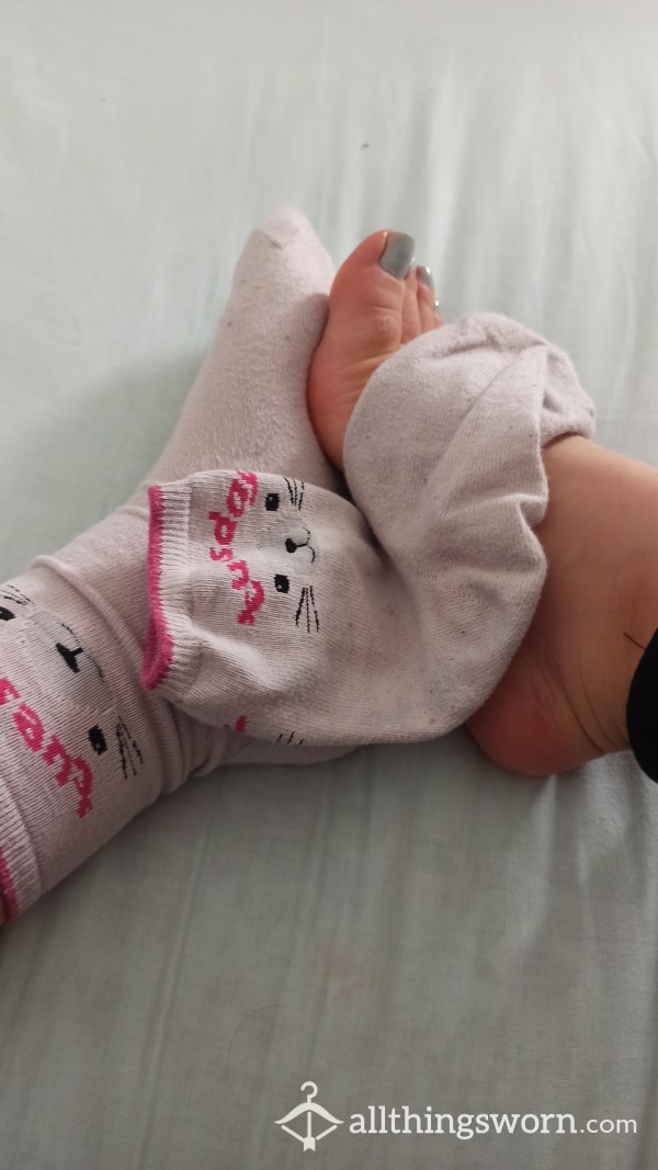Pinky Cute Socks TUESDAY