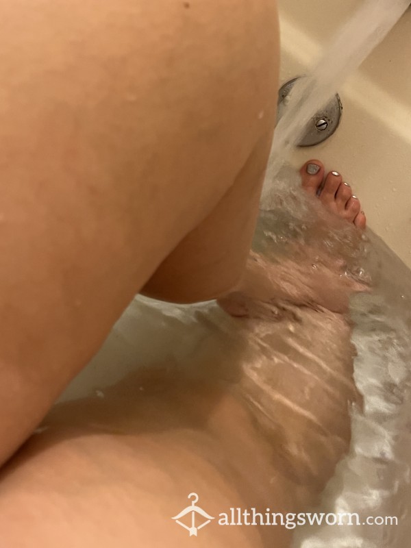 Play Time In The Bathtub🤫😘