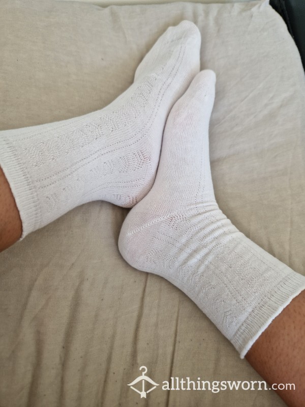 Pretty White Ankle Socks