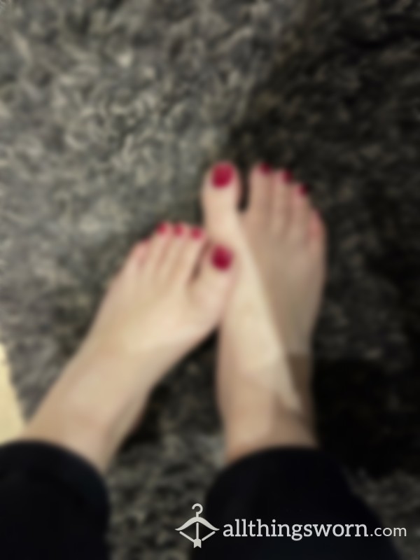 Red Nail Feet Pics