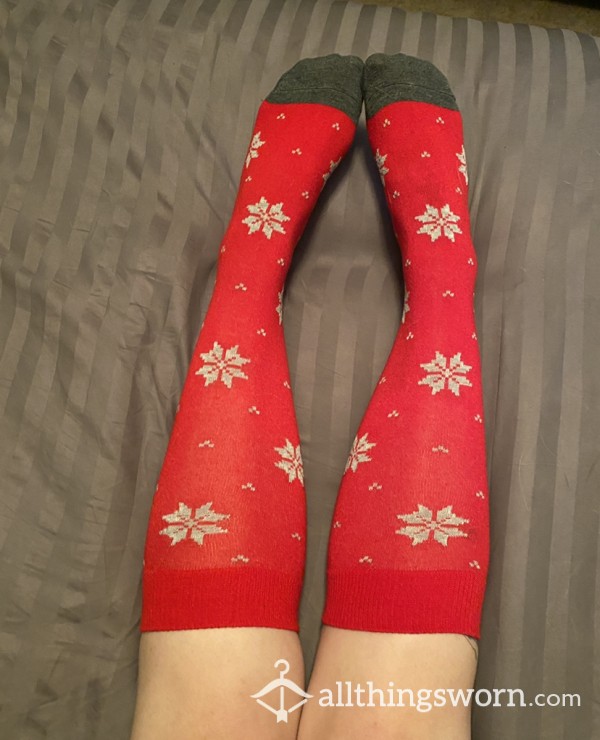 Red Snowflake Socks