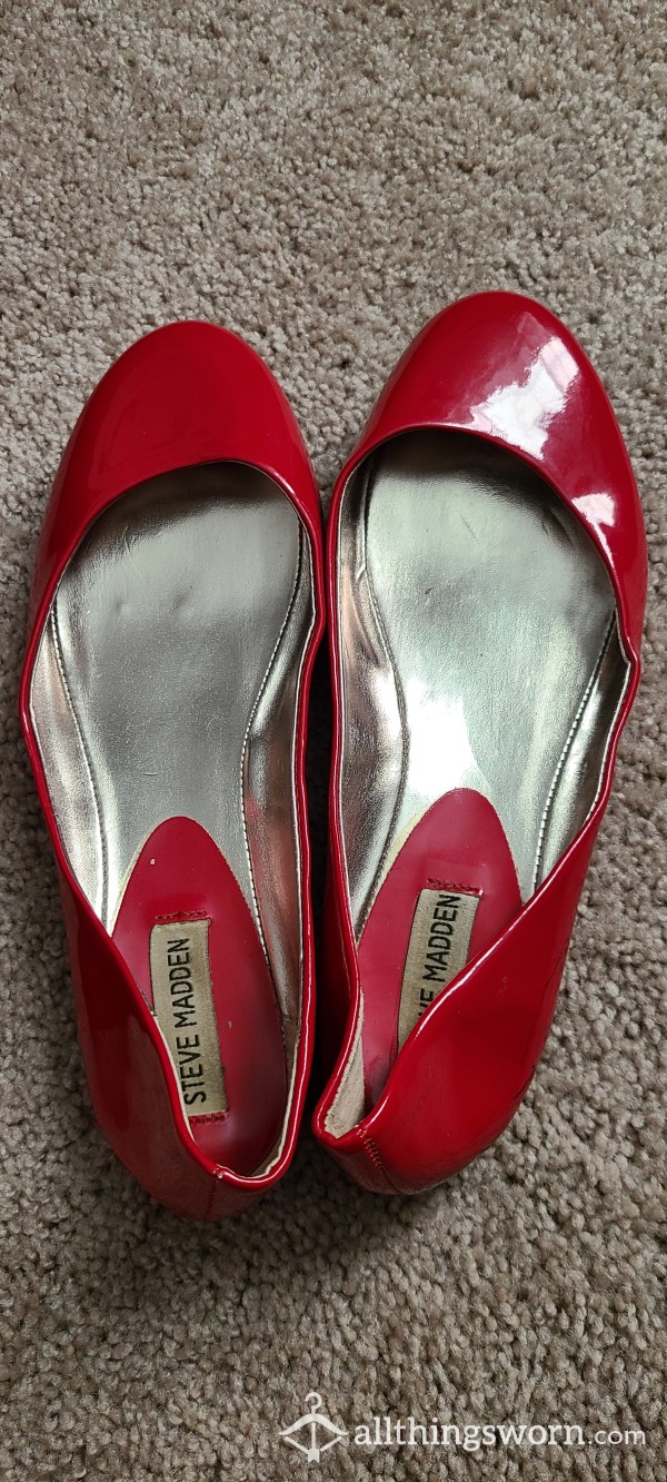 Red Steve Madden *Price Reduced End Of Subscription Sale*