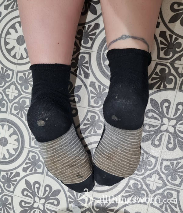 Seriously Smelly Socks! 👃🧦