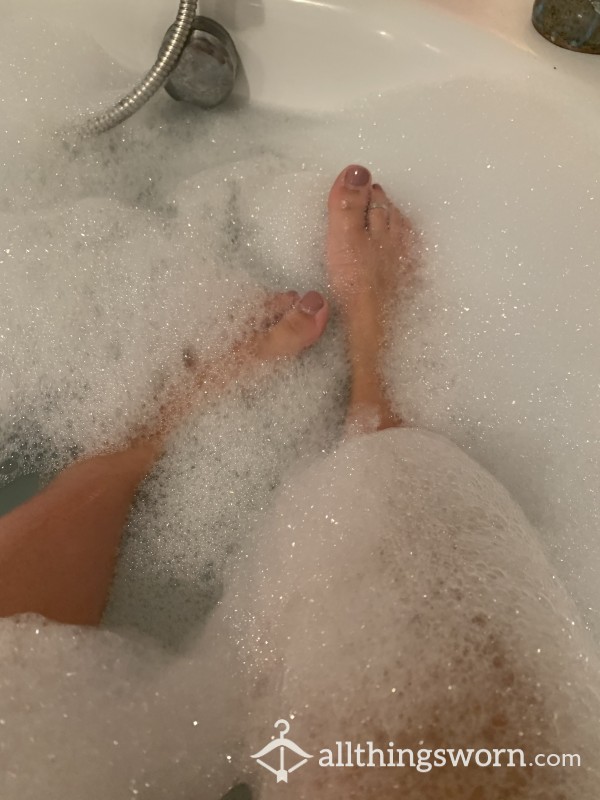 Sexy Bubble Bath Foot Pics