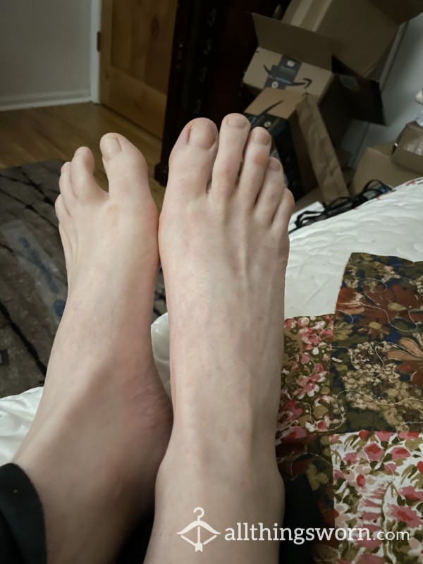 Sexy Feet Photo Shoot